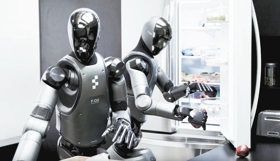 人形机器人加速“进化”，专家：距离像人一样思考和行动还很远